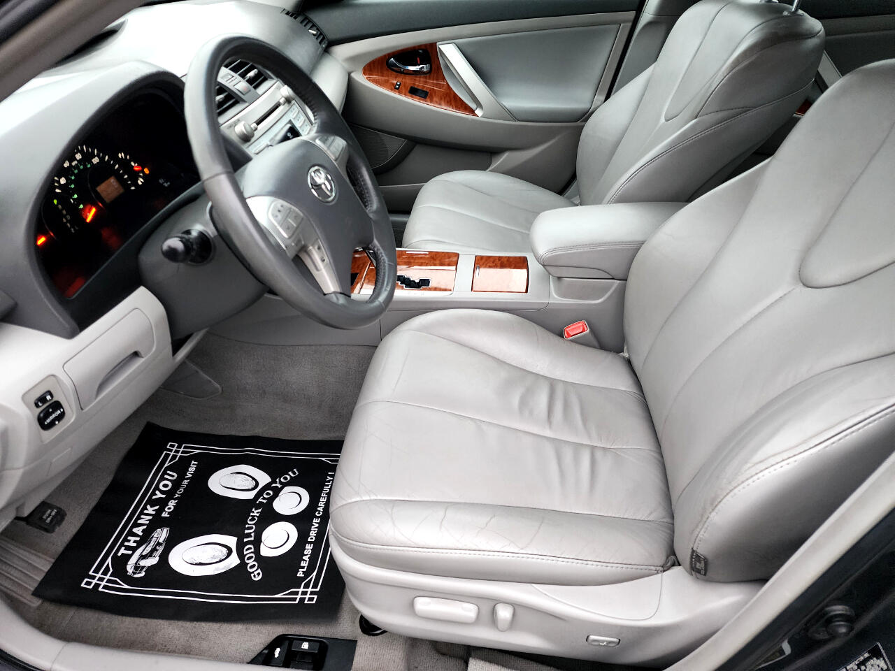 Toyota Camry XLE 5-Spd AT 2009