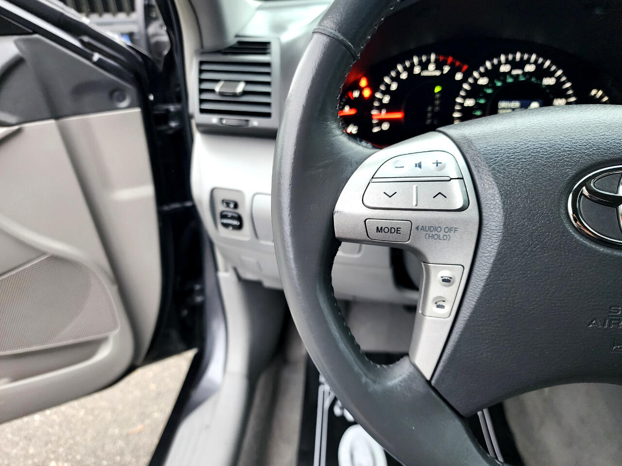 Toyota Camry XLE 5-Spd AT 2009