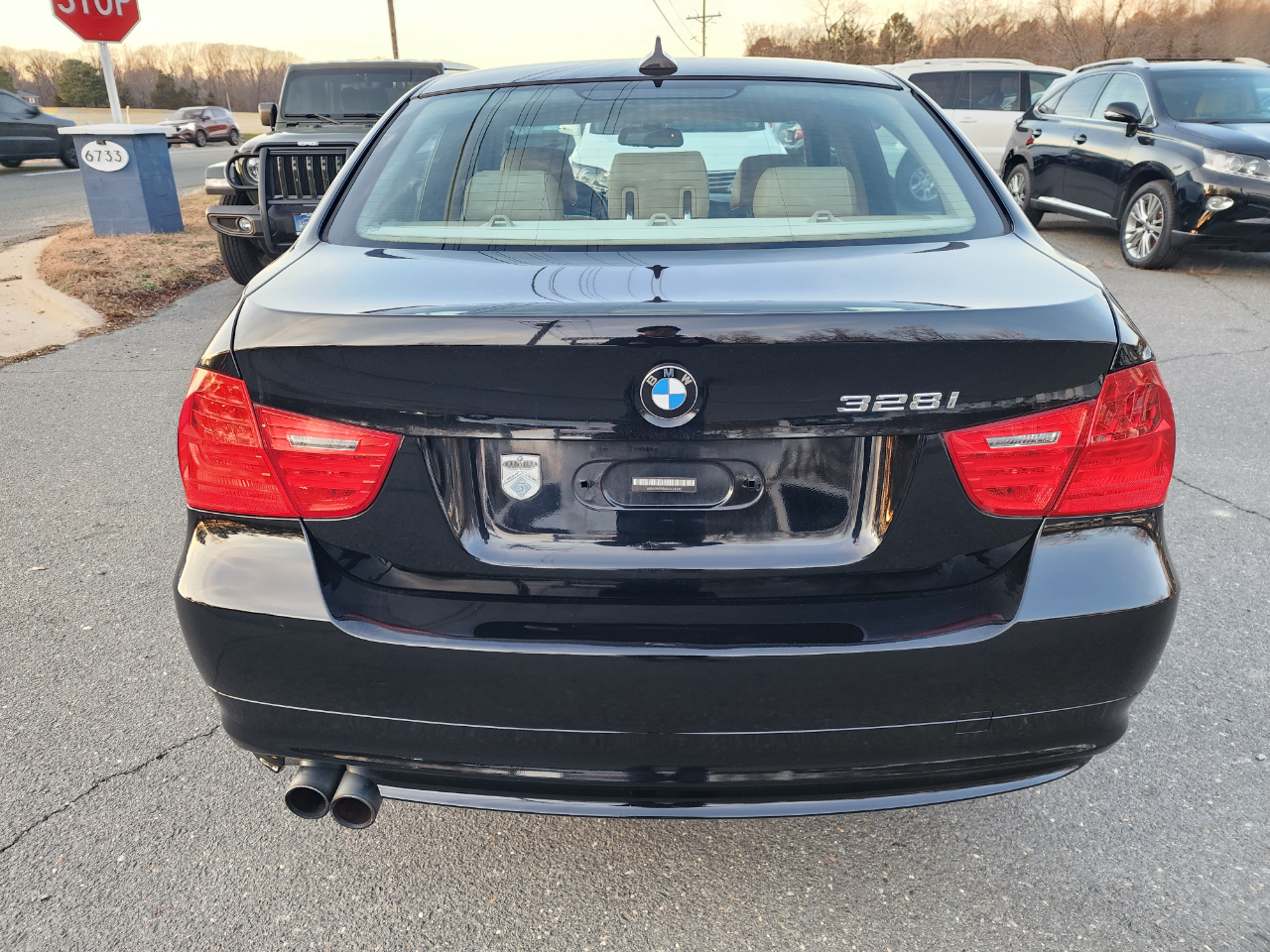 BMW 3-Series 328xi 2009