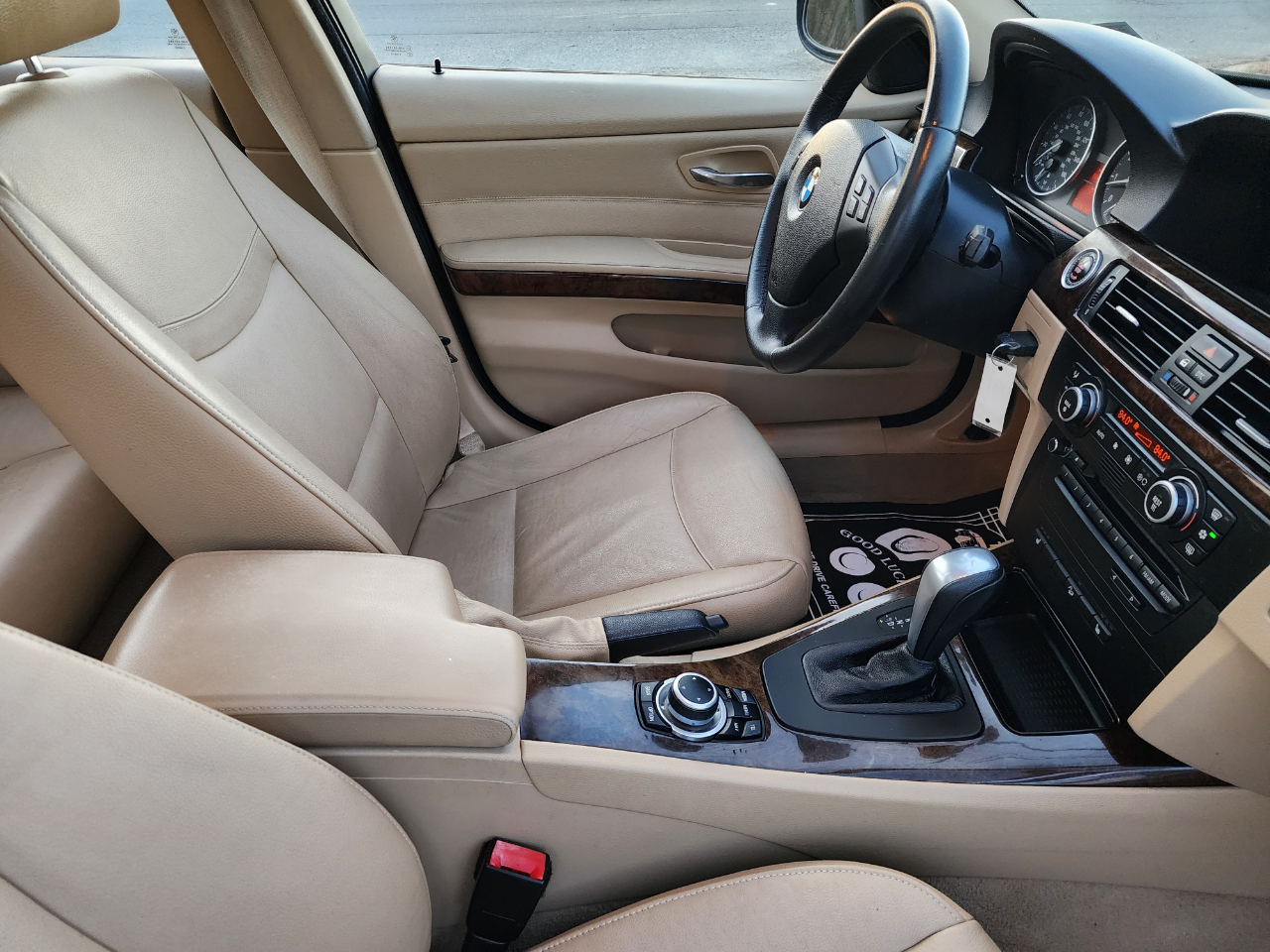 BMW 3-Series 328xi 2009