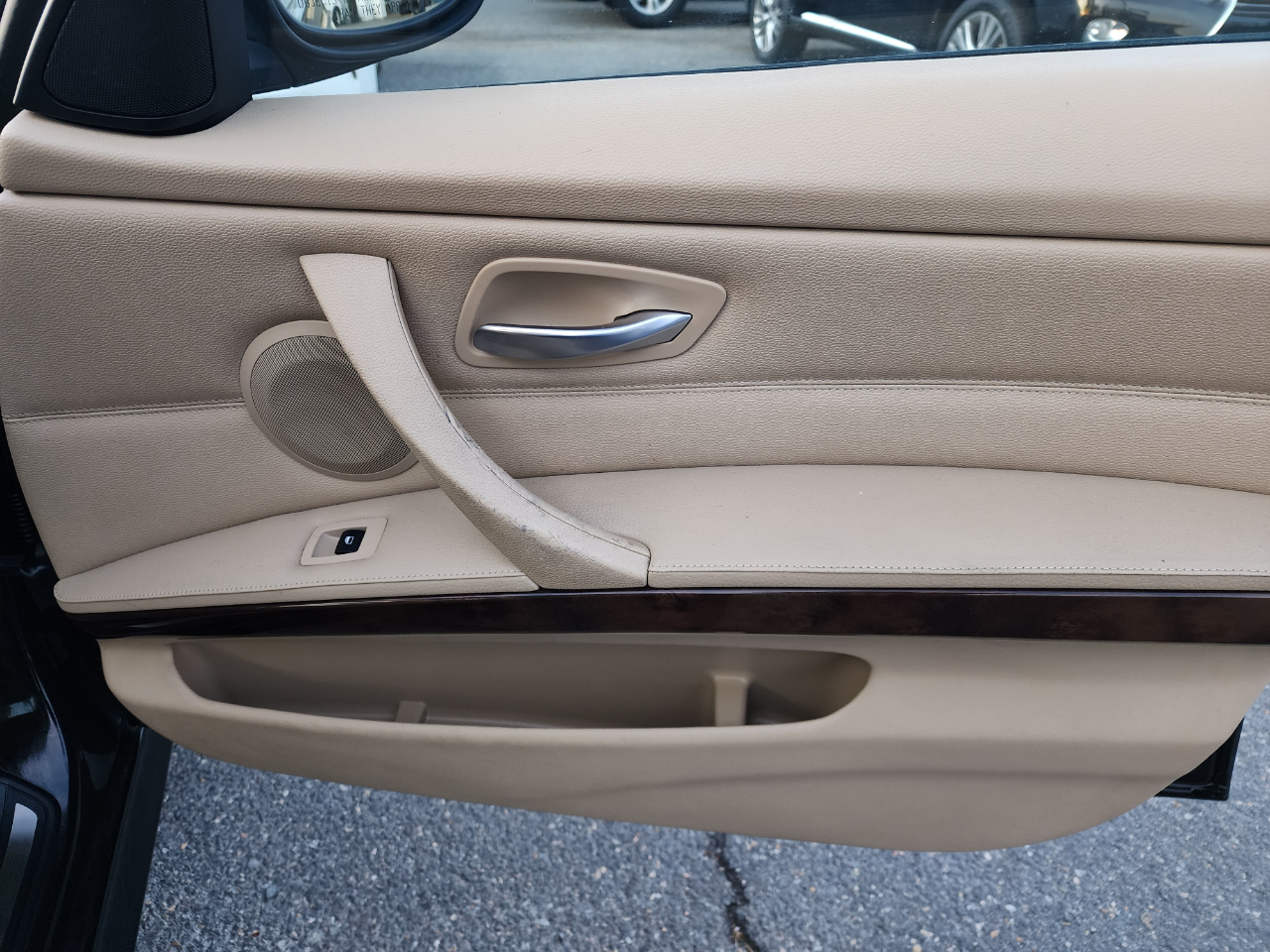 BMW 3-Series 328xi 2009