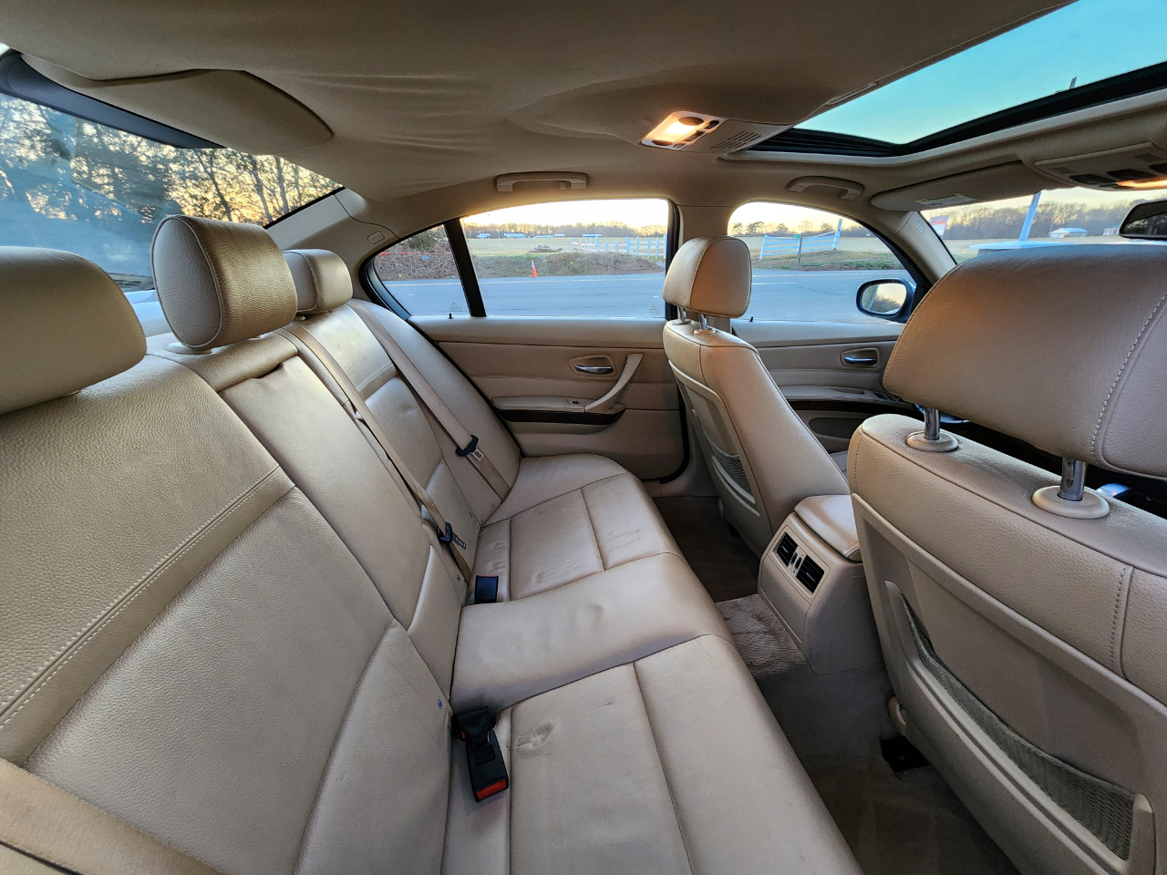 BMW 3-Series 328xi 2009