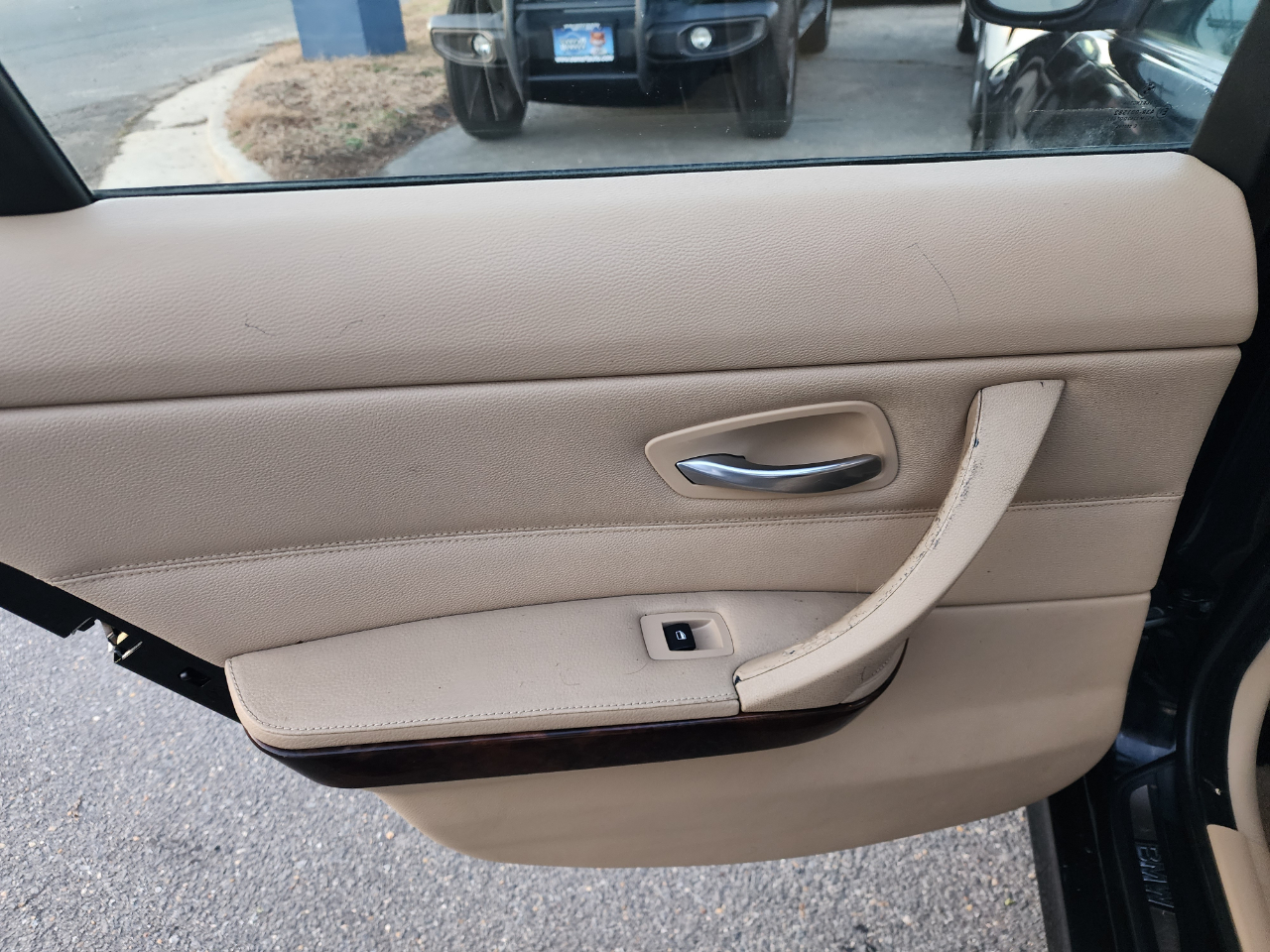 BMW 3-Series 328xi 2009