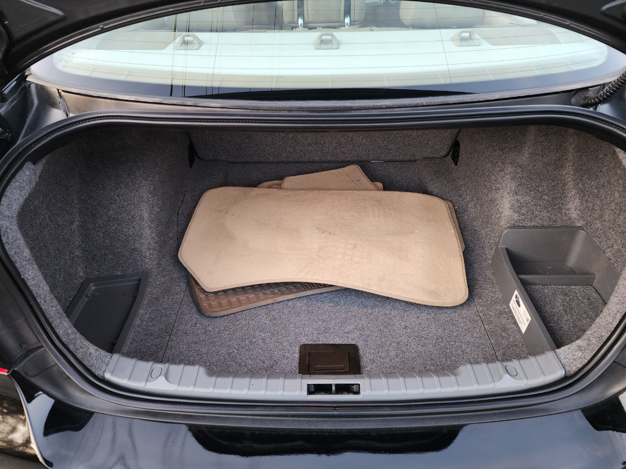 BMW 3-Series 328xi 2009