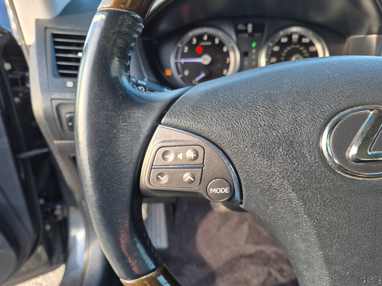 Lexus ES 350 Sedan 2010