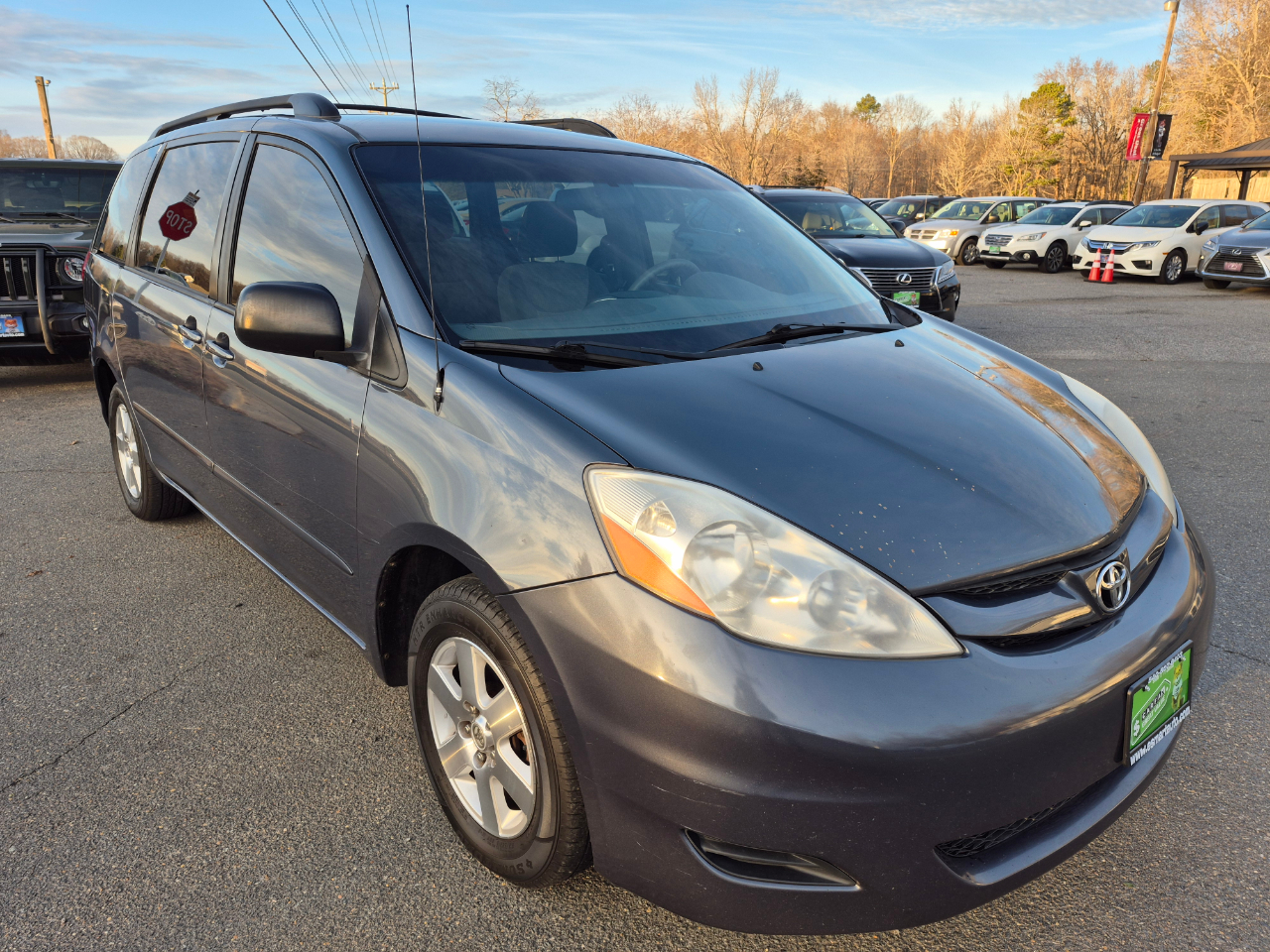 Toyota Sienna LE - 7 Passenger Seating 2010