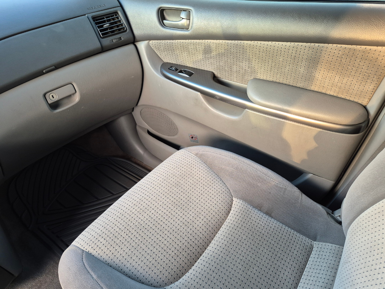 Toyota Sienna LE - 7 Passenger Seating 2010