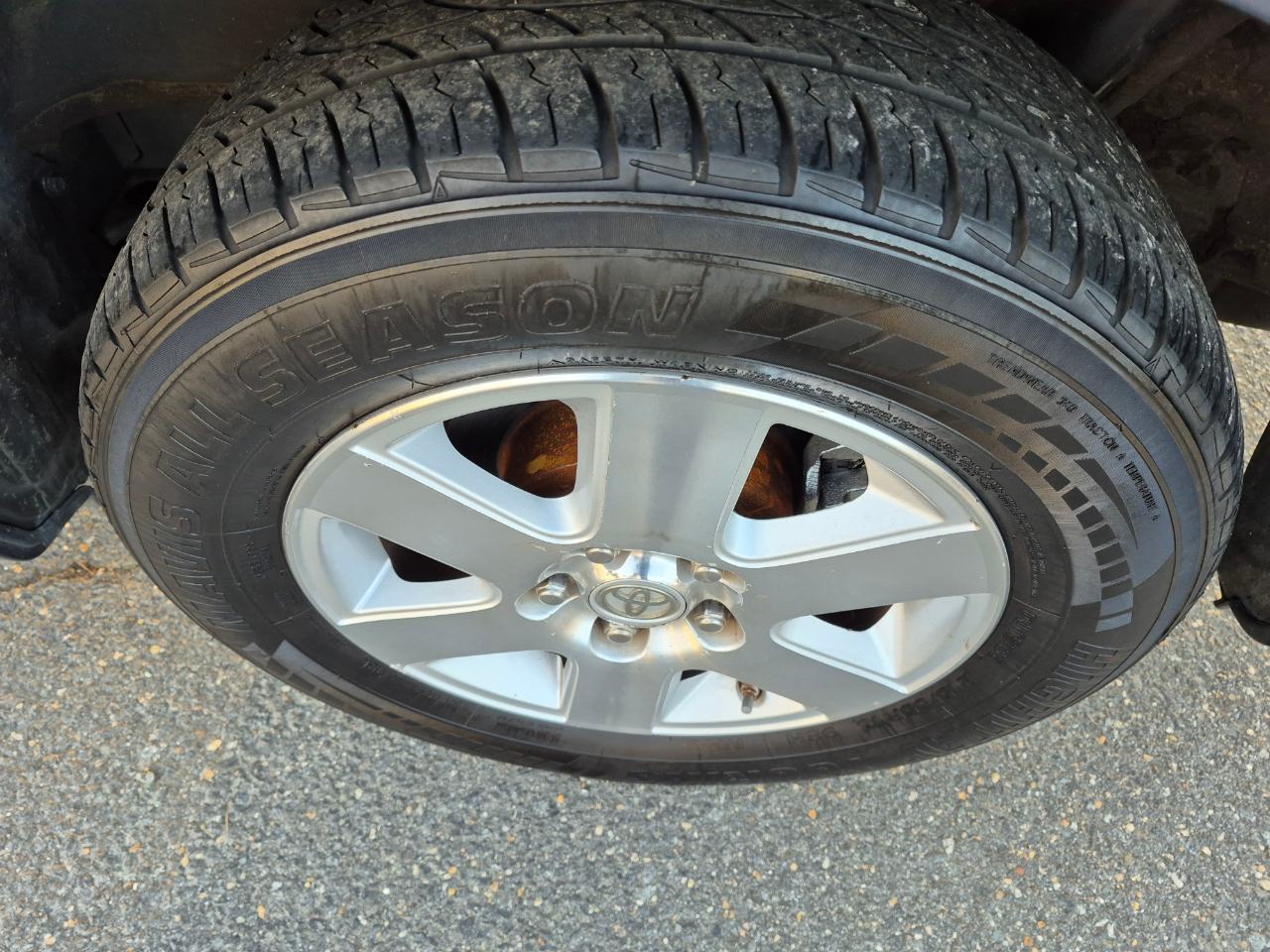 Toyota Sienna LE - 7 Passenger Seating 2010