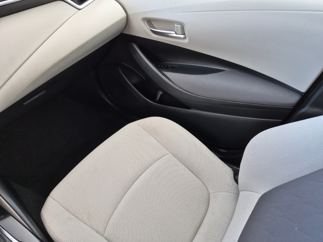 Toyota Corolla LE 2020