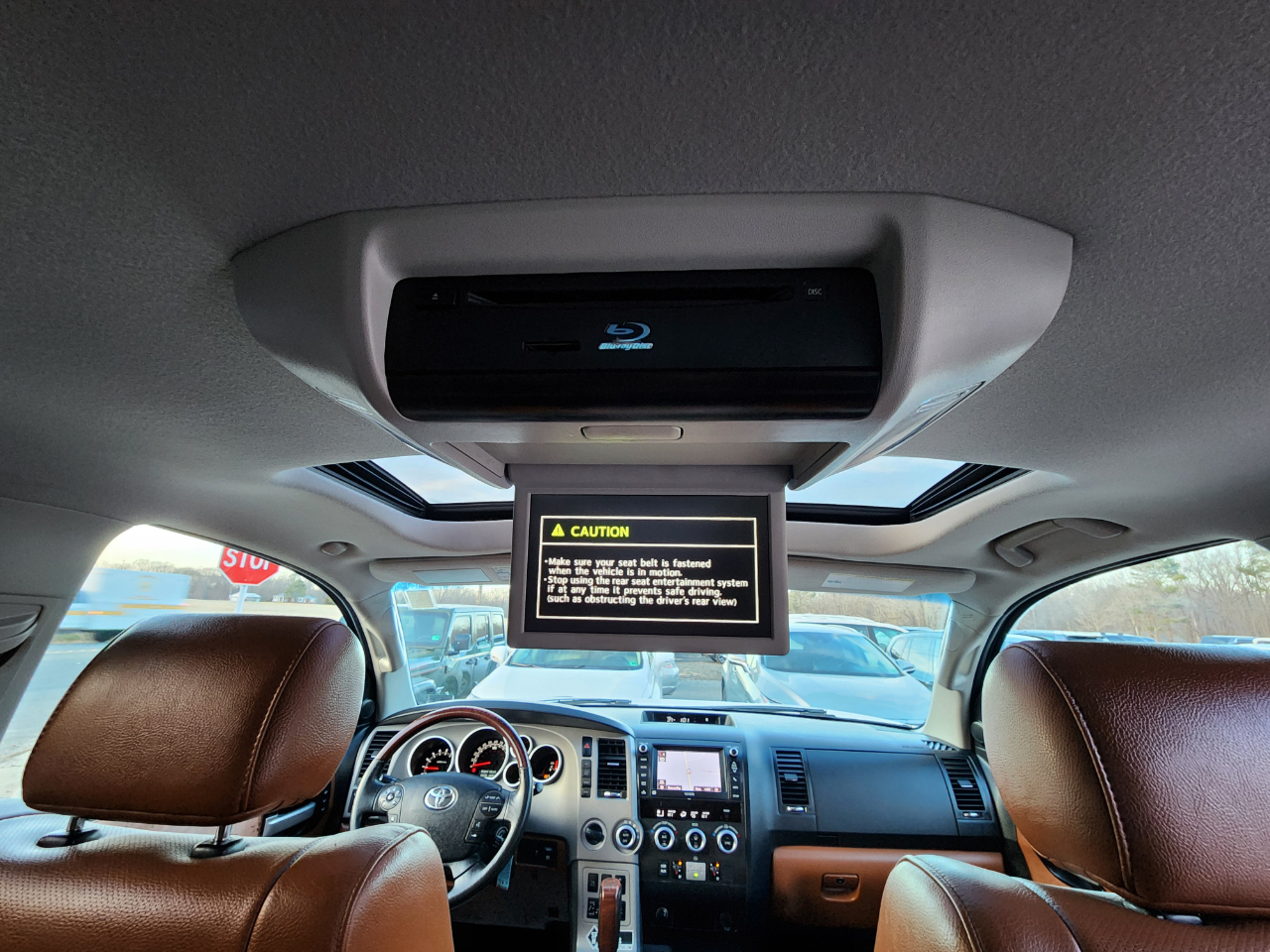 Toyota Sequoia Plantium 4WD 2013