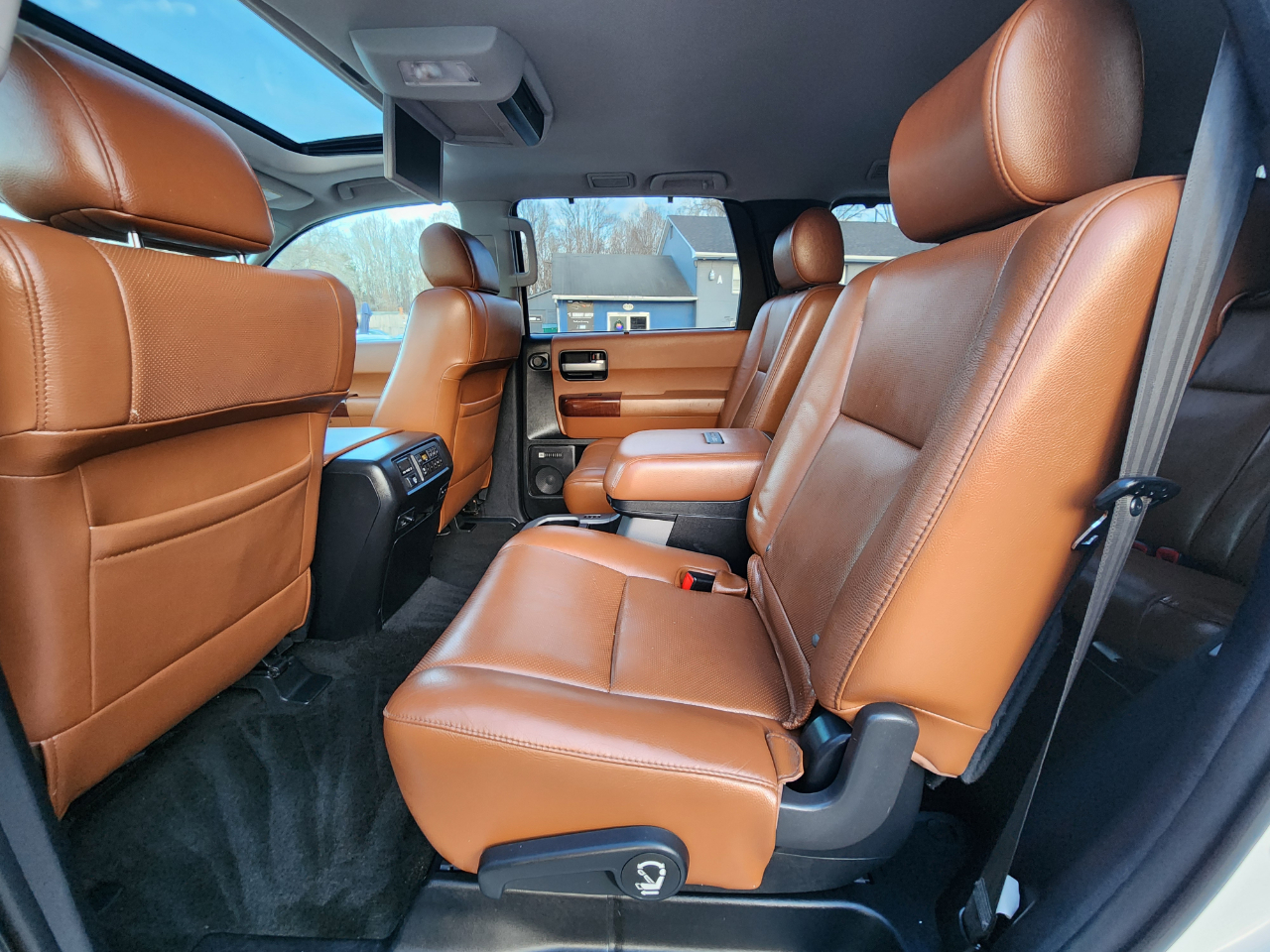 Toyota Sequoia Plantium 4WD 2013