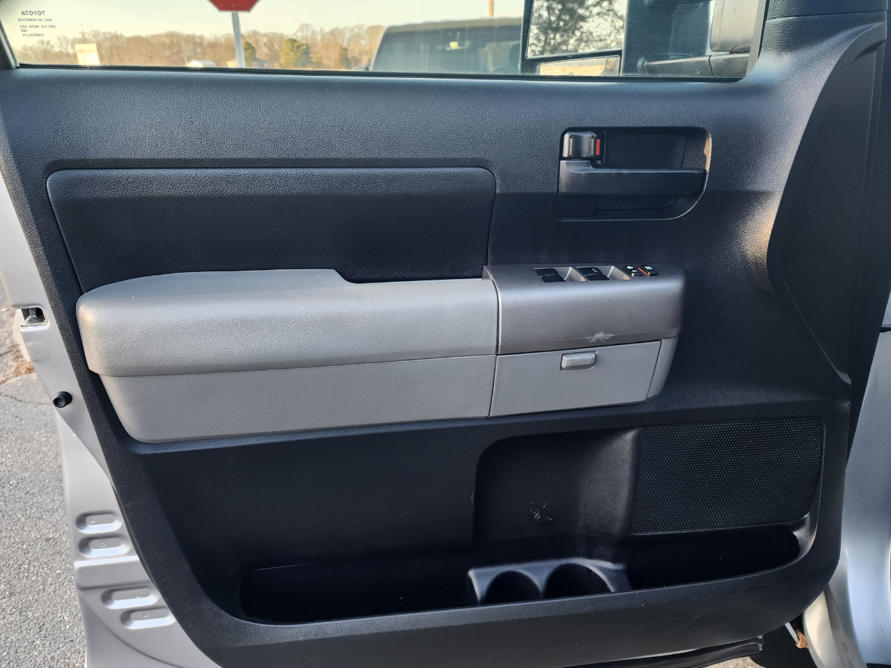 Toyota Tundra Tundra-Grade 5.7L Double Cab 4WD 2013