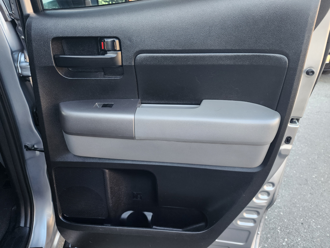 Toyota Tundra Tundra-Grade 5.7L Double Cab 4WD 2013