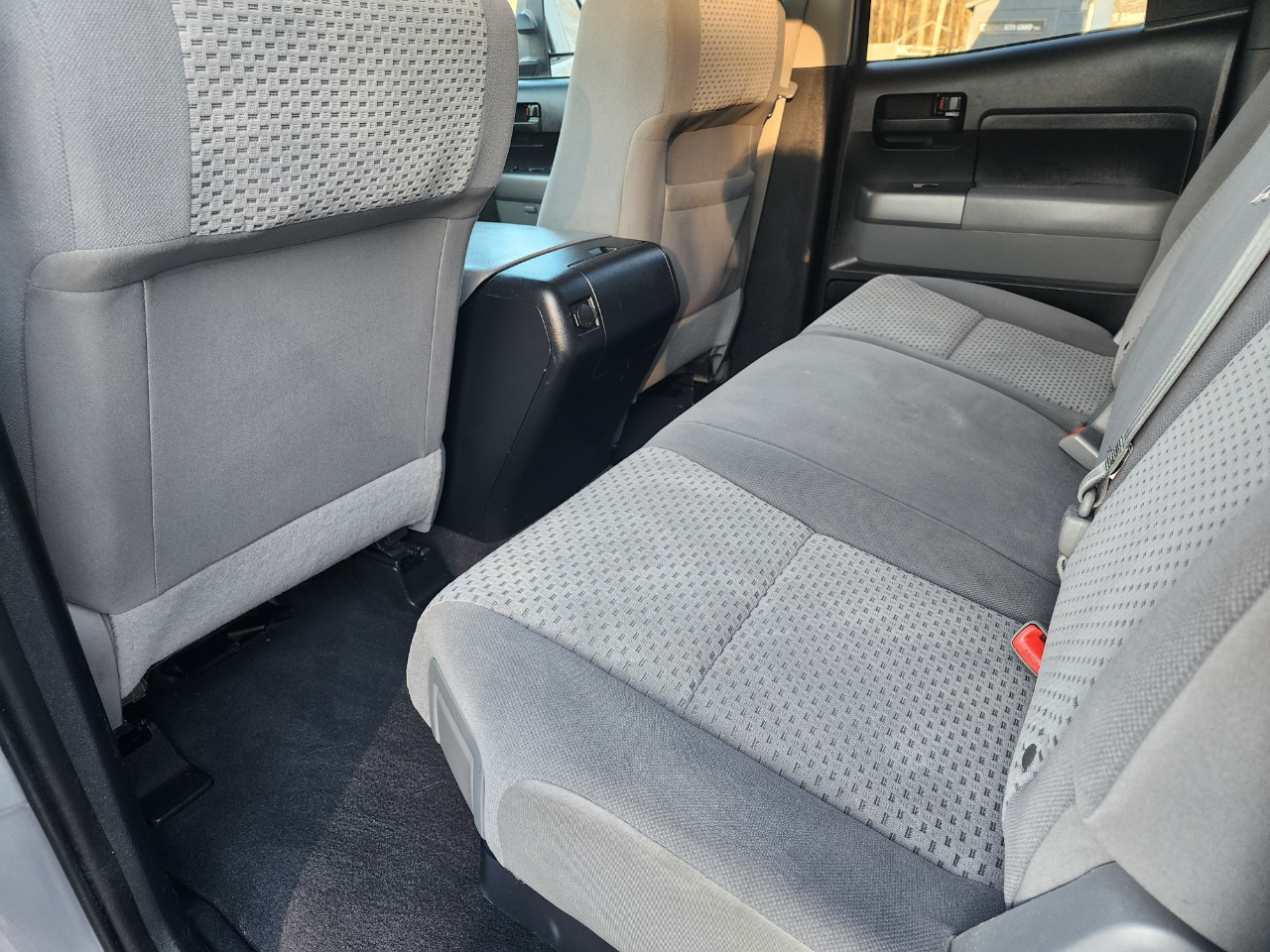 Toyota Tundra Tundra-Grade 5.7L Double Cab 4WD 2013