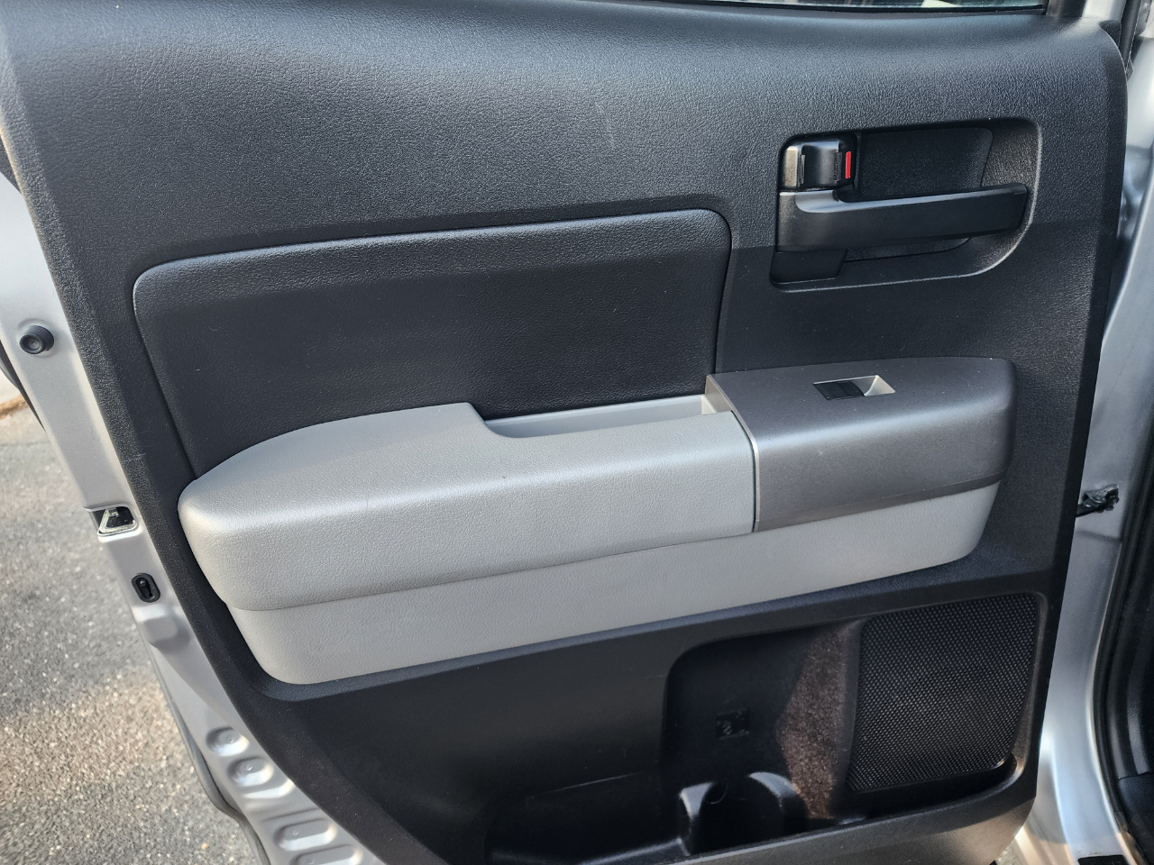 Toyota Tundra Tundra-Grade 5.7L Double Cab 4WD 2013