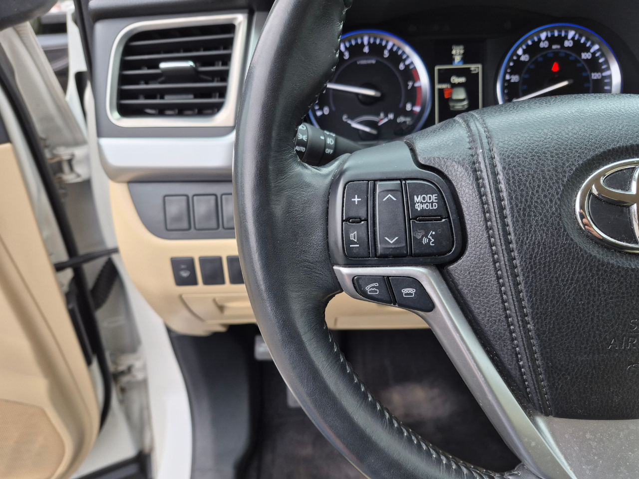 Toyota Highlander XLE AWD V6 2015