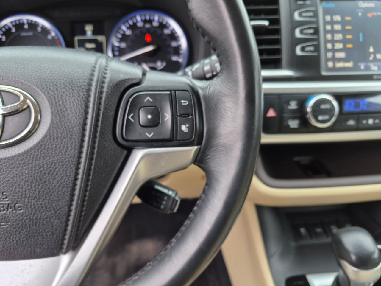 Toyota Highlander XLE AWD V6 2015