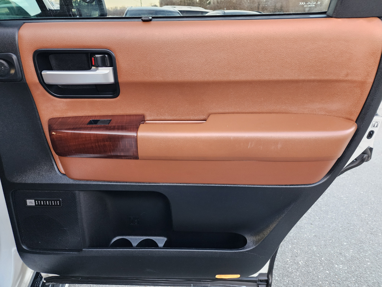 Toyota Sequoia Plantium 4WD 2013