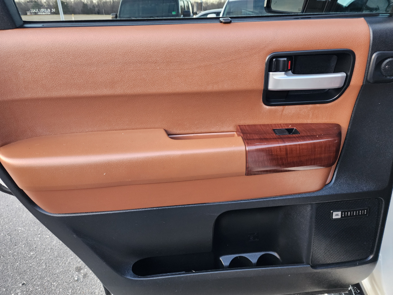 Toyota Sequoia Plantium 4WD 2013