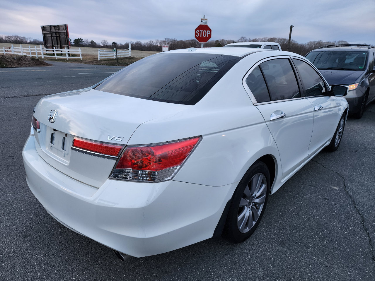 Honda Accord EX-L V6 Sedan AT 2012