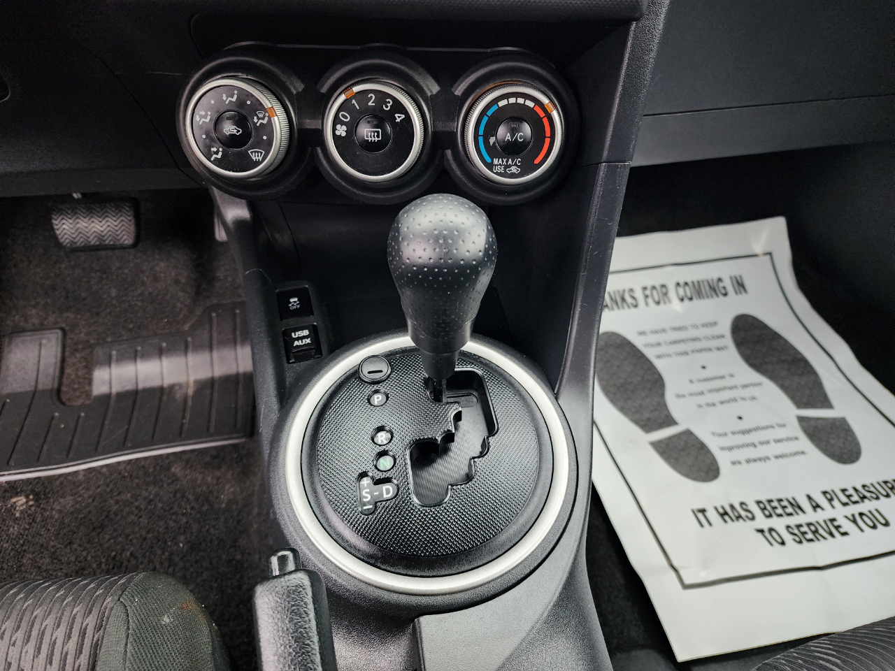 Scion tC Sports Coupe 6-Spd AT 2011