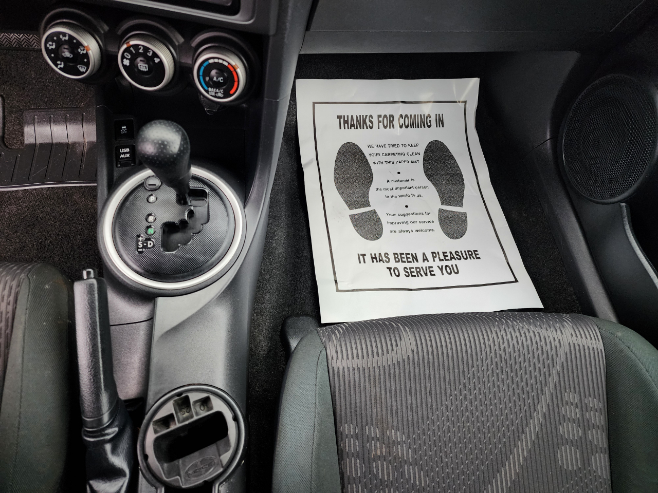 Scion tC Sports Coupe 6-Spd AT 2011