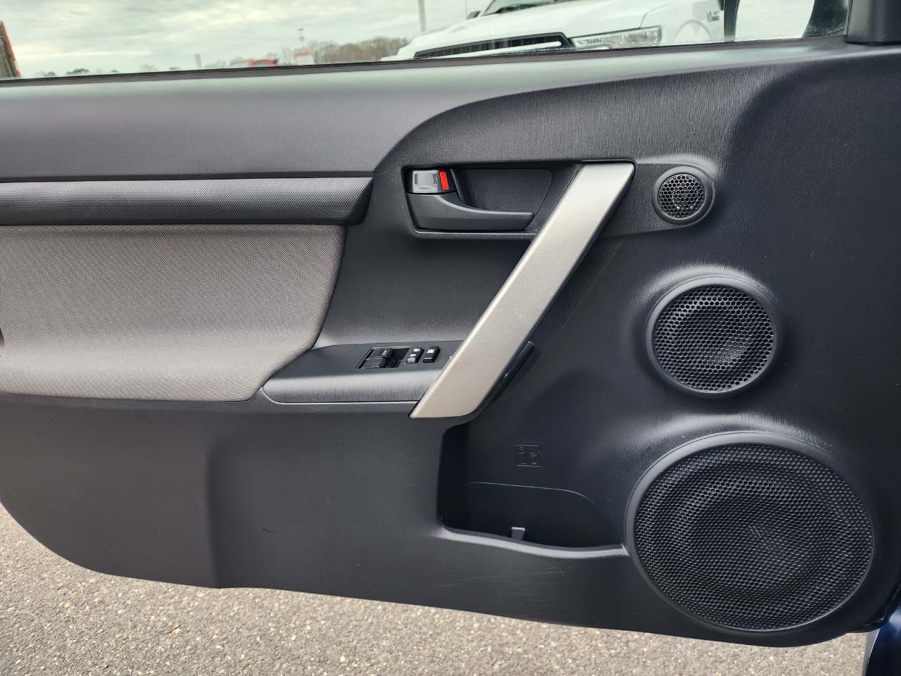 Scion tC Sports Coupe 6-Spd AT 2011