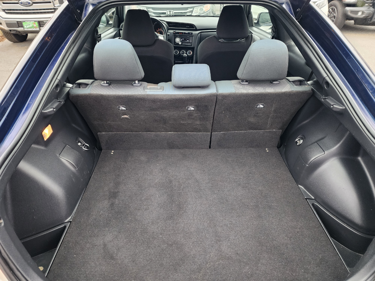 Scion tC Sports Coupe 6-Spd AT 2011