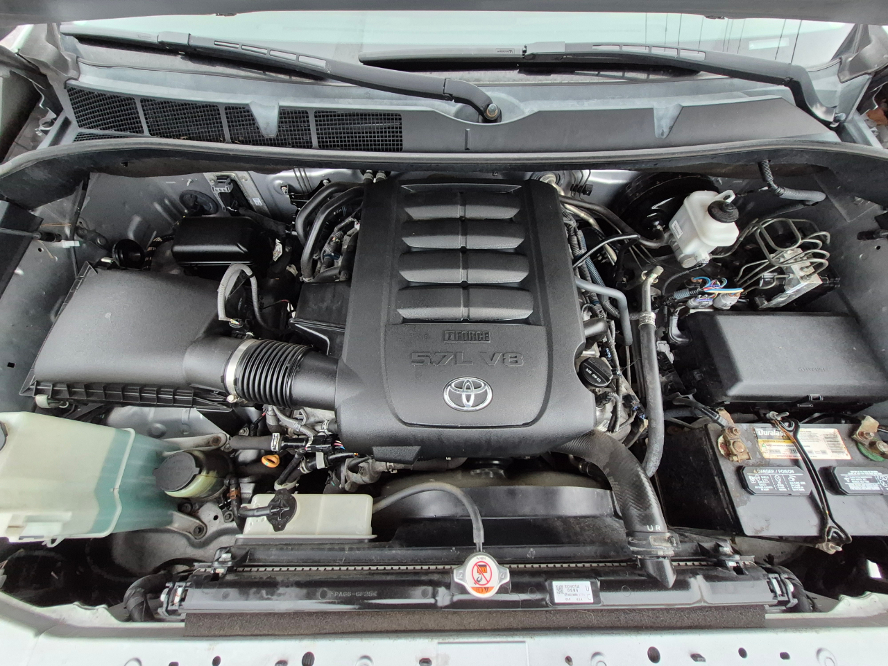 Toyota Tundra SR5 5.7L V8 CrewMax 4WD 2017