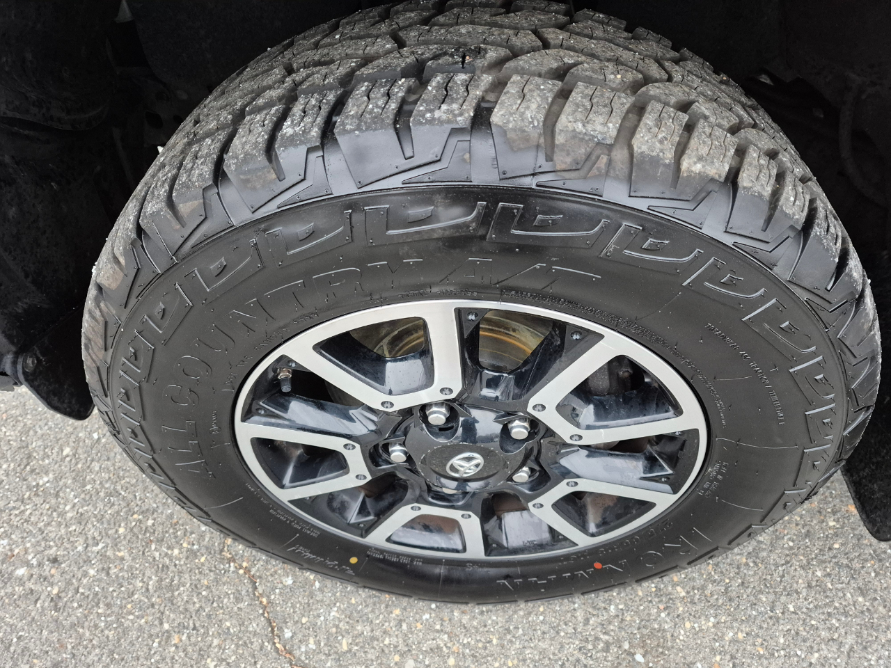 Toyota Tundra SR5 5.7L V8 CrewMax 4WD 2017