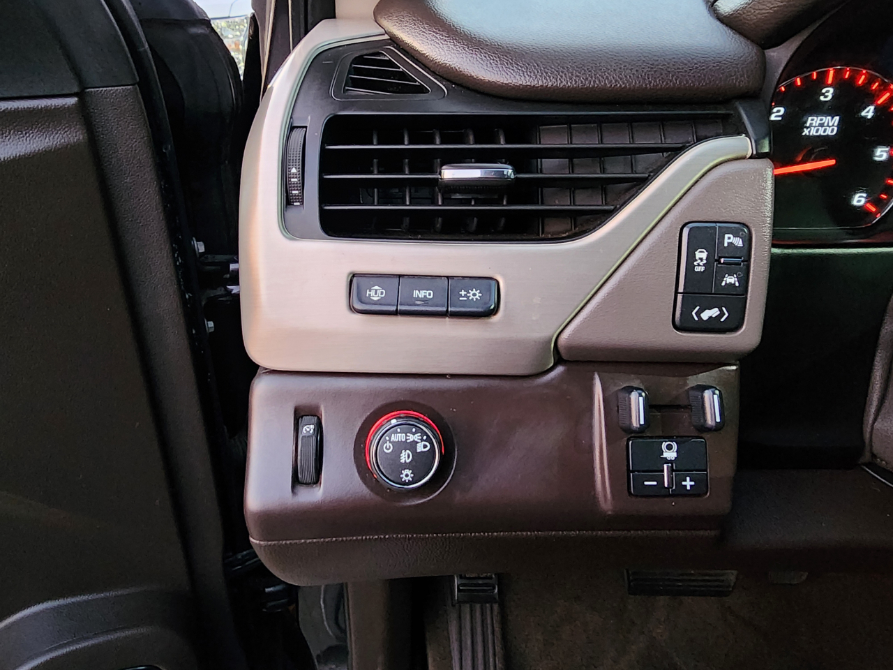 GMC Yukon XL Denali 2WD 2016