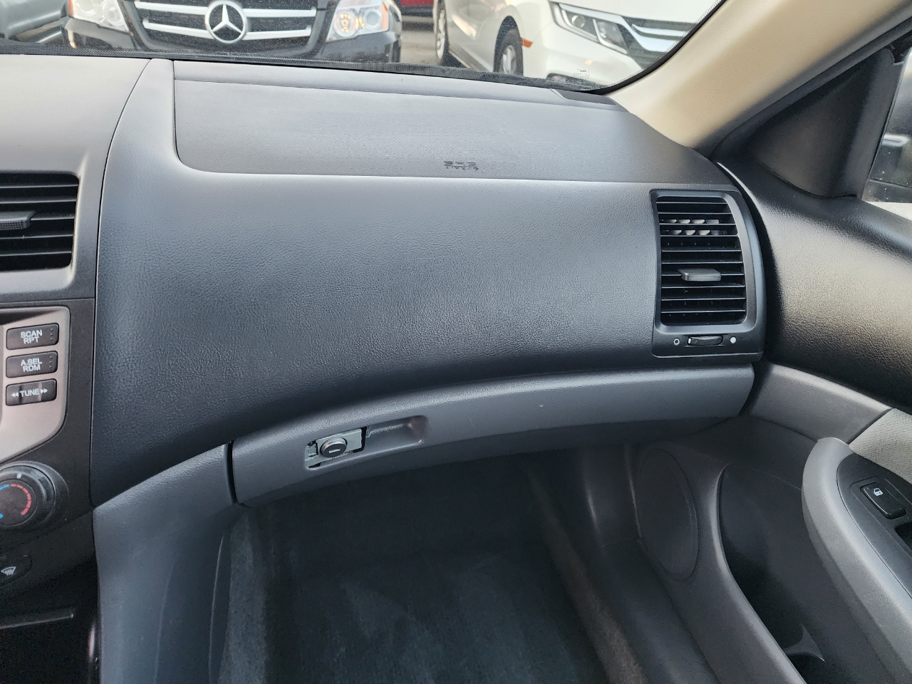 Honda Accord 4dr Sedan LX 5-Spd 2007