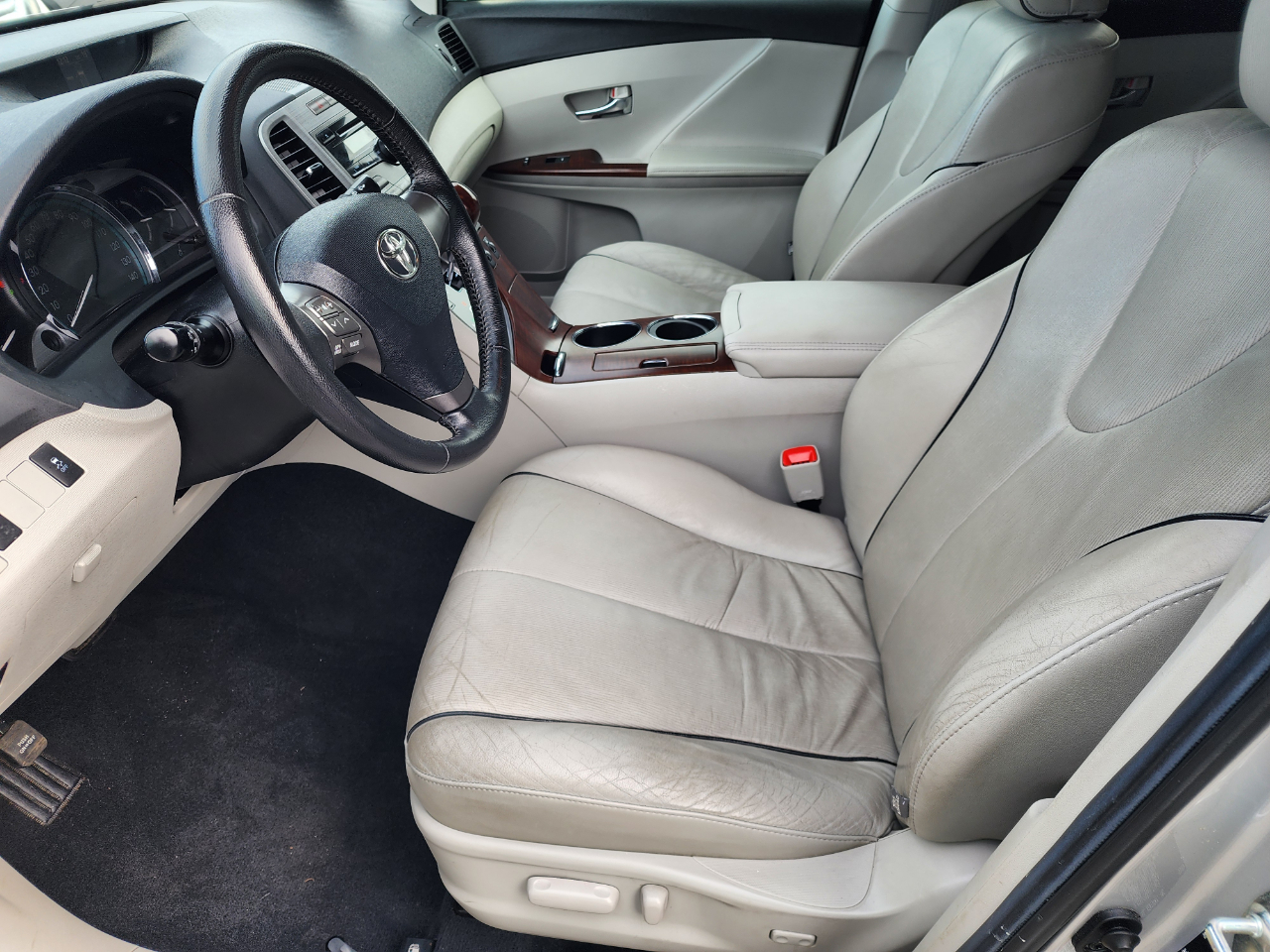 Toyota Venza FWD V6 2009