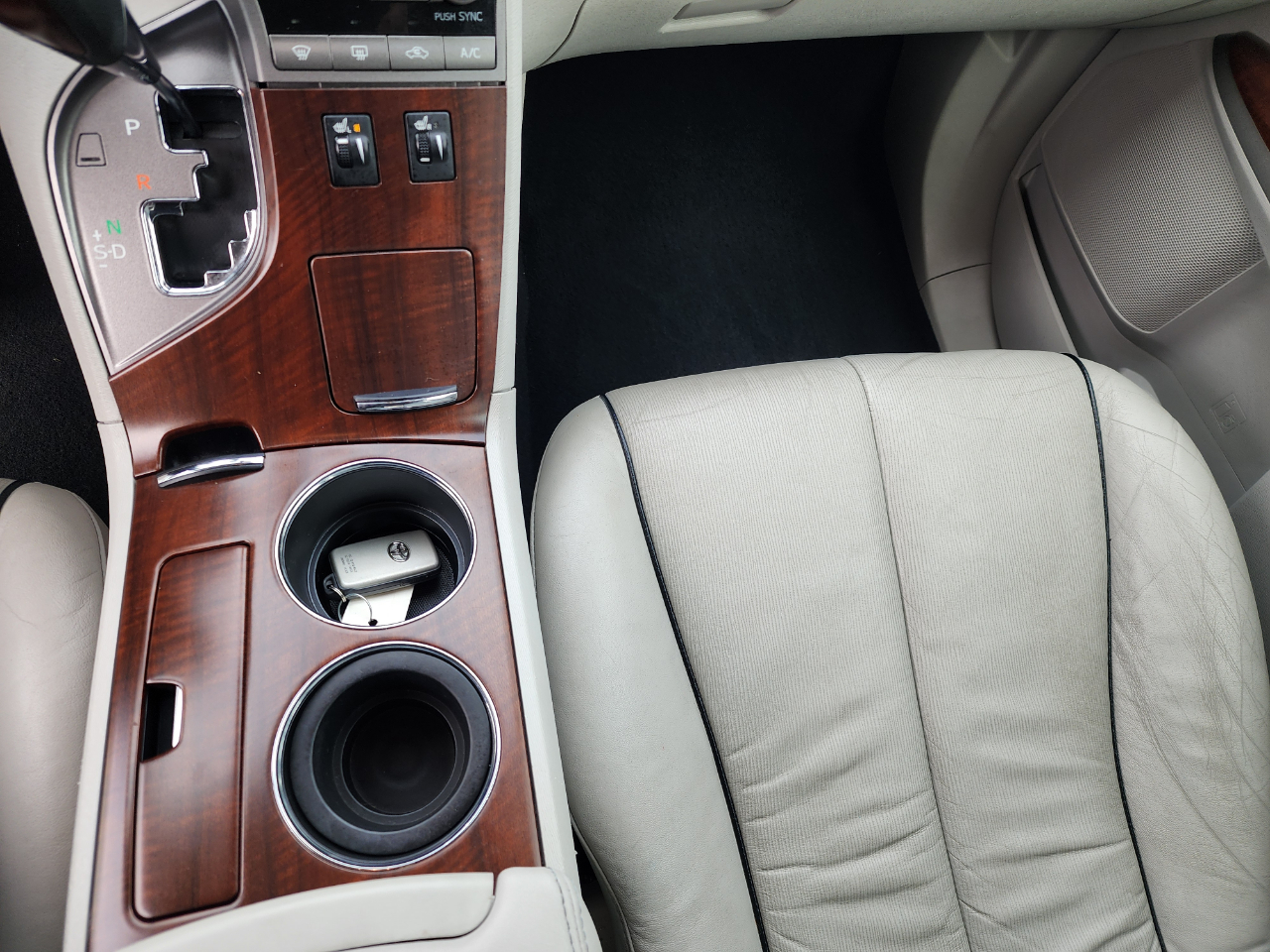 Toyota Venza FWD V6 2009