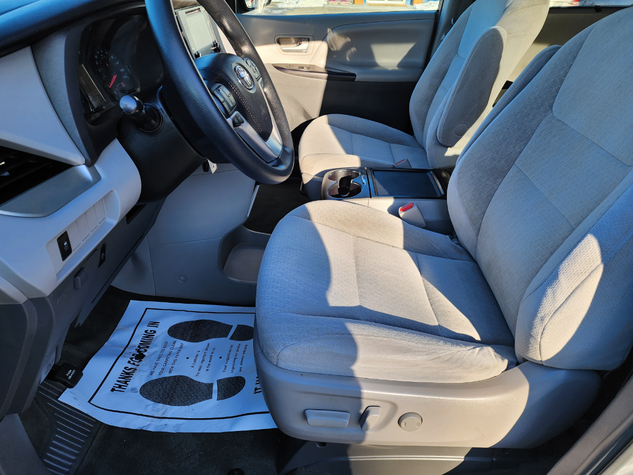Toyota Sienna LE FWD 8-Passenger V6 2015