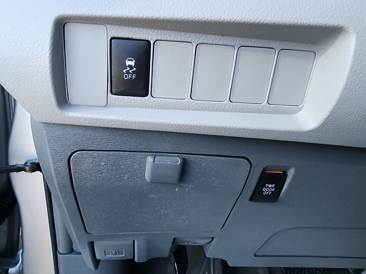 Toyota Sienna LE FWD 8-Passenger V6 2015