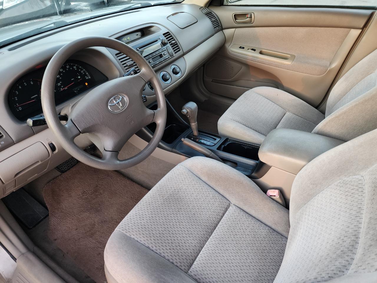 Toyota Camry Standard 2004