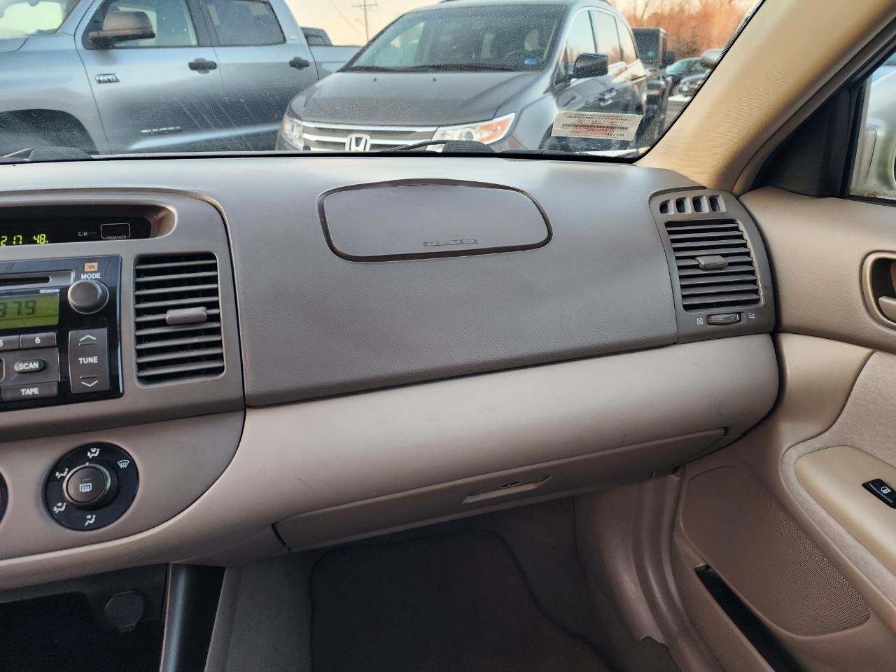 Toyota Camry Standard 2004