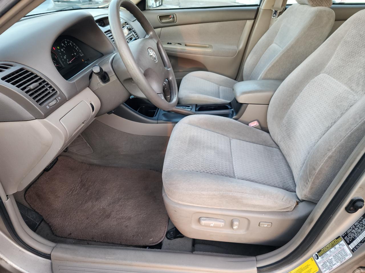 Toyota Camry Standard 2004