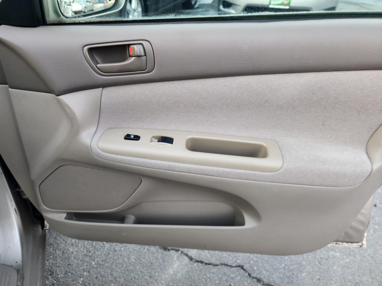 Toyota Camry Standard 2004