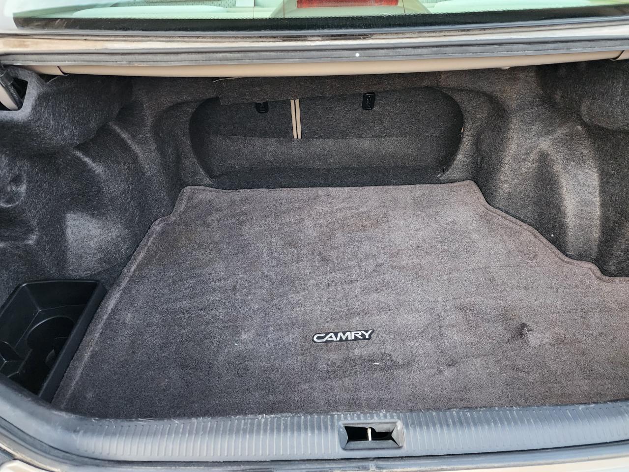 Toyota Camry Standard 2004