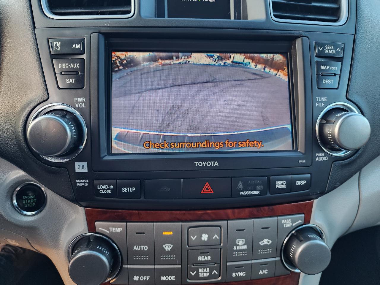 Toyota Highlander Limited 4WD 2011