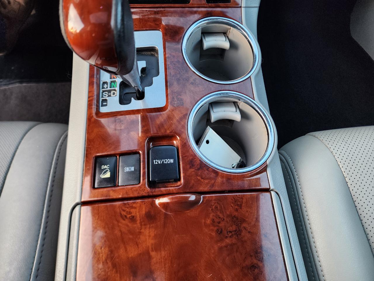 Toyota Highlander Limited 4WD 2011