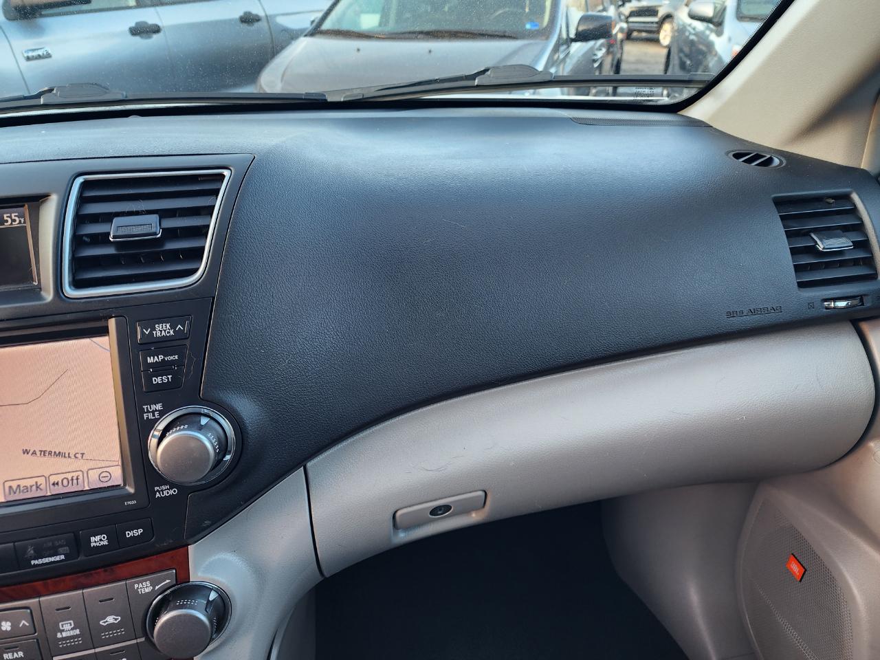 Toyota Highlander Limited 4WD 2011