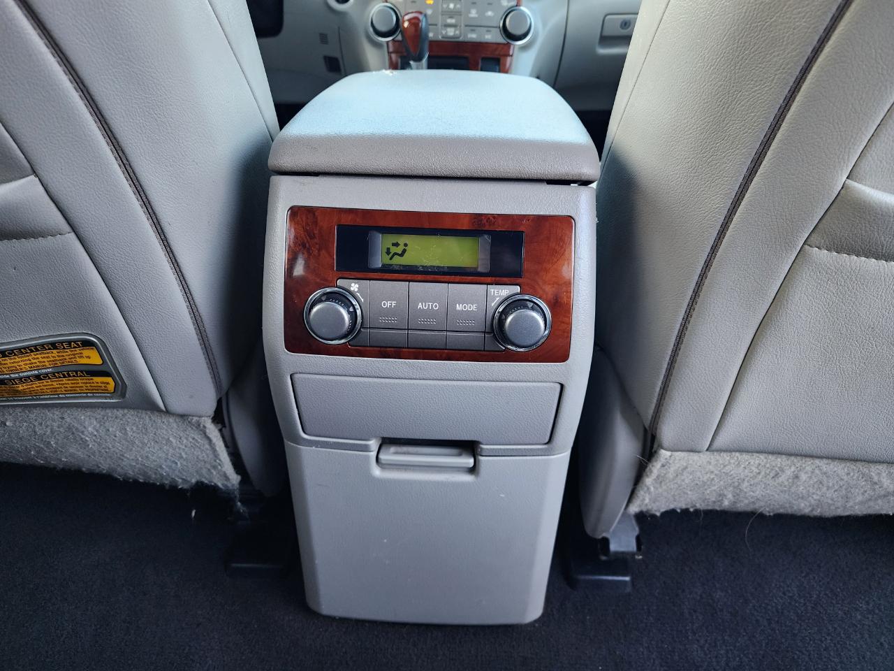 Toyota Highlander Limited 4WD 2011