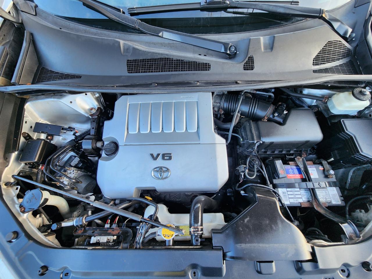 Toyota Highlander Limited 4WD 2011