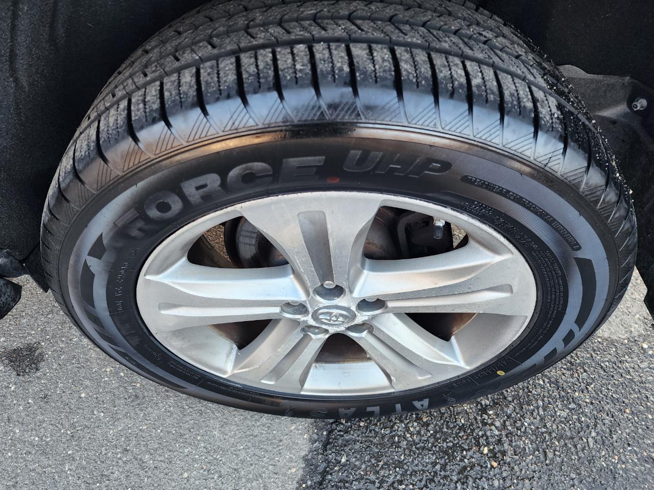 Toyota Highlander Limited 4WD 2011