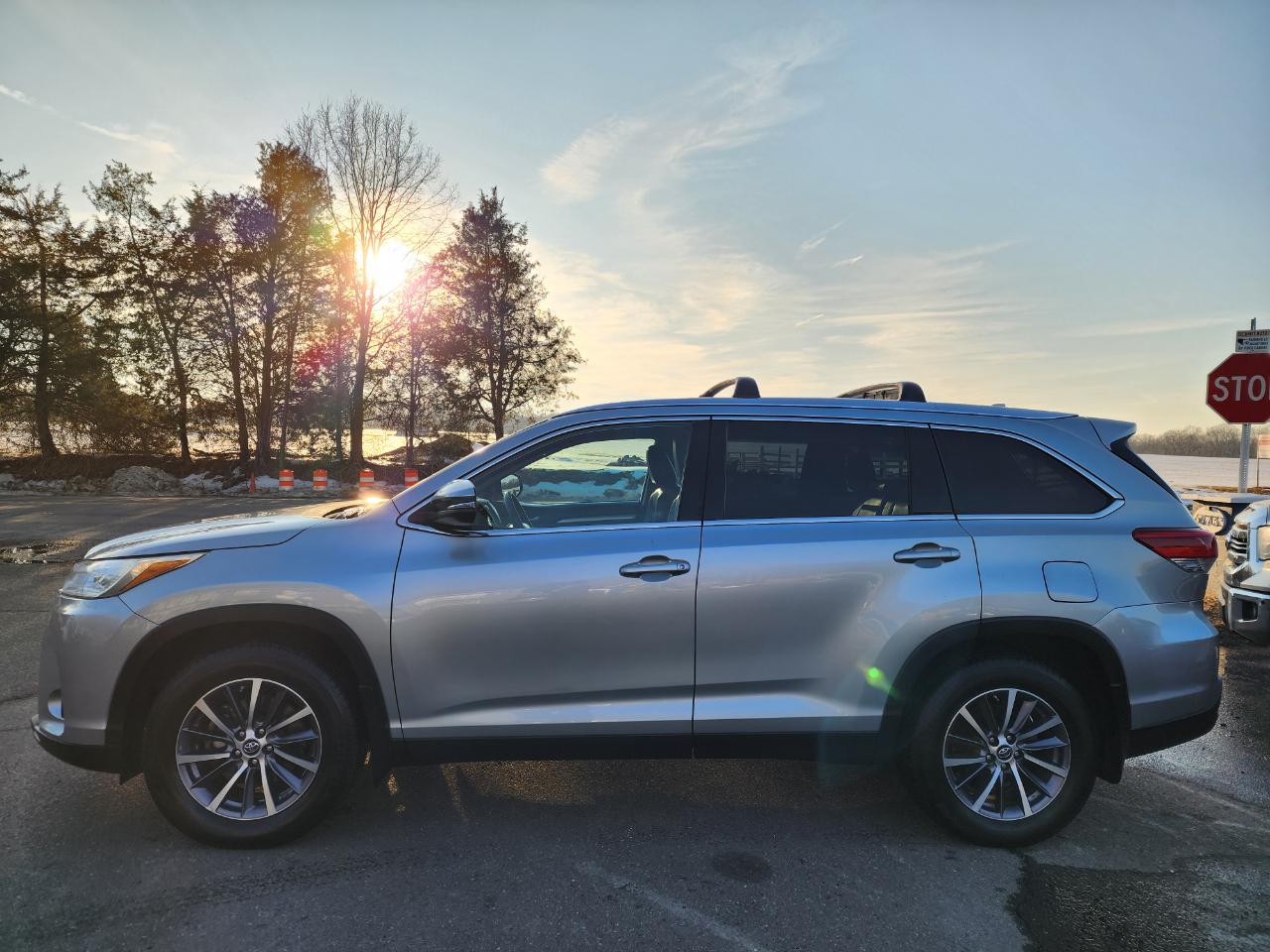 Toyota Highlander XLE AWD V6 2019