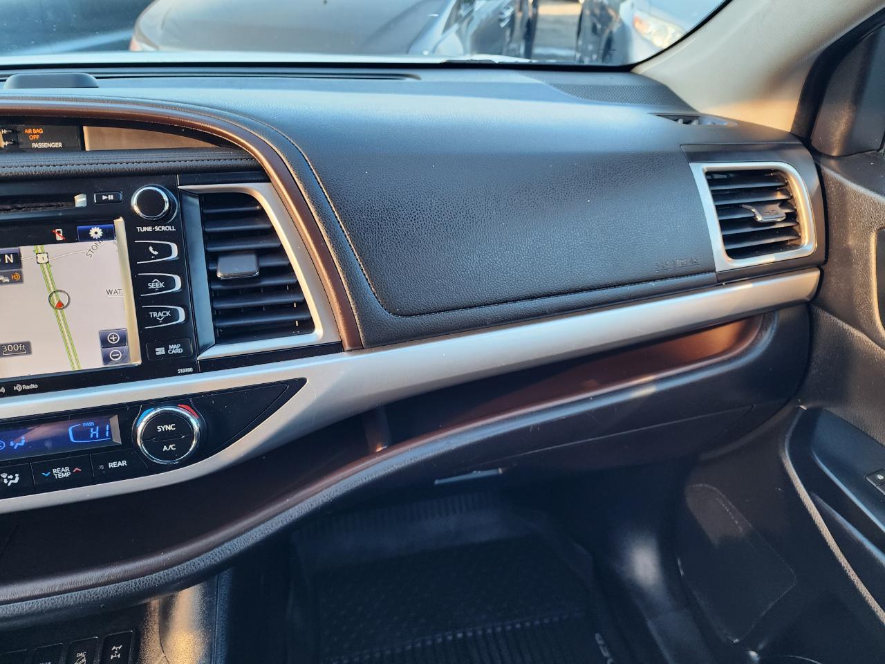 Toyota Highlander XLE AWD V6 2019