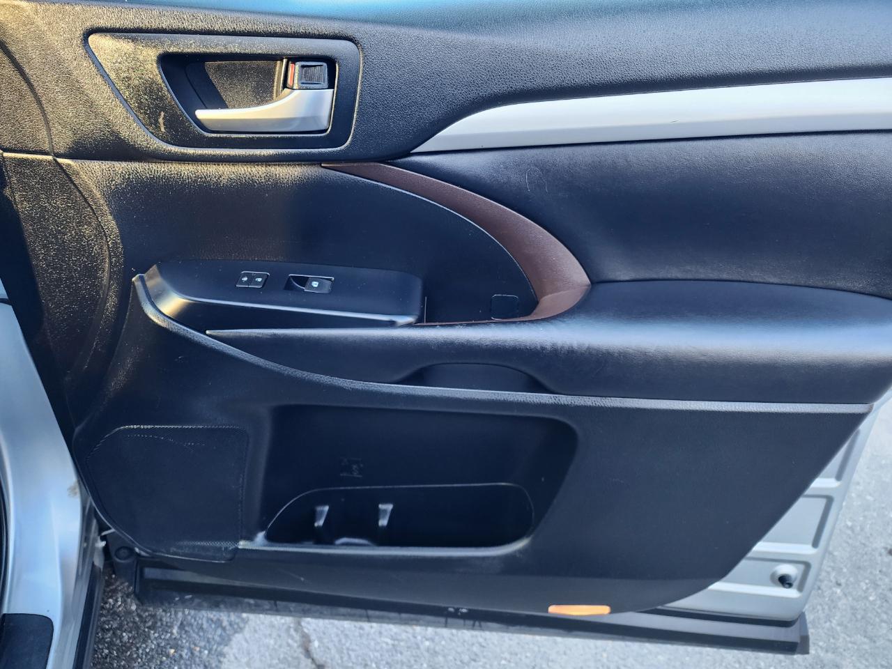 Toyota Highlander XLE AWD V6 2019